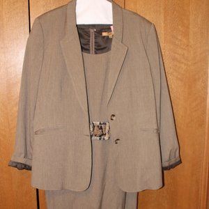 Professional Alex Marie 3-piece suiting